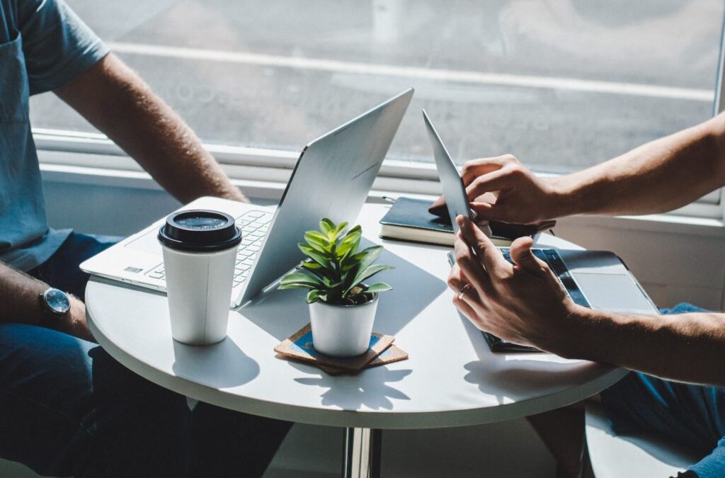 How to Hire React.js Developers: Job Description, Interview Questions, And Salary Expectations