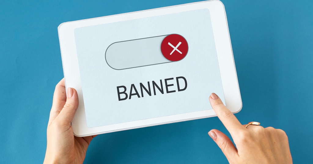 Why should you create a call center blacklist (and how to do that)?