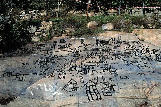 bedolina_roccia_1_foto_rilievo-103620.jp