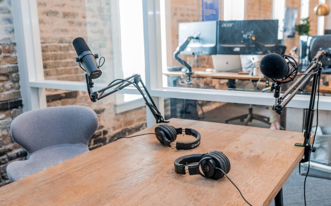 The Best Sales Podcasts: Your Daily Dose (Updated for 2021)